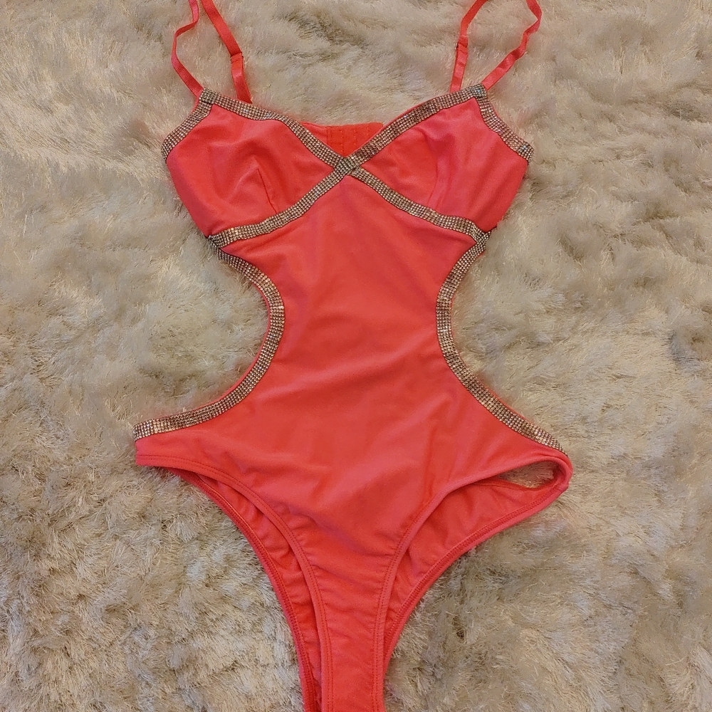 Bathing suit